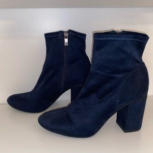 Kenneth Cole reaction navy booties